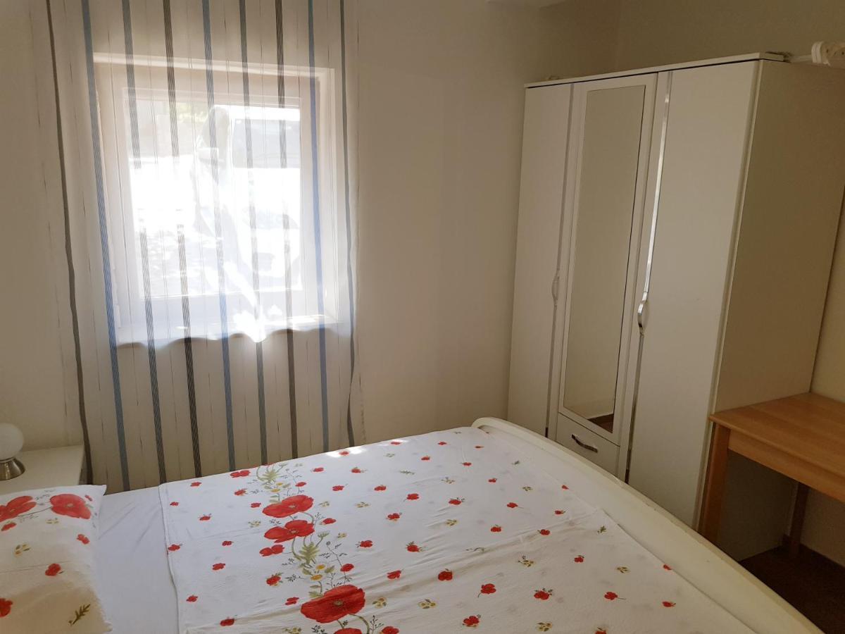 Apartments Vila Tisa Mali Lošinj Esterno foto
