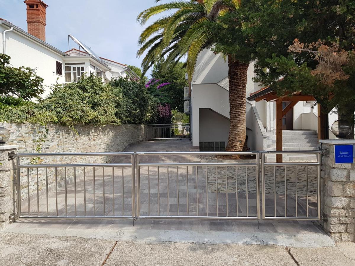 Apartments Vila Tisa Mali Lošinj Esterno foto