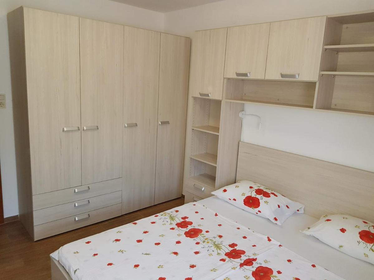 Apartments Vila Tisa Mali Lošinj Esterno foto