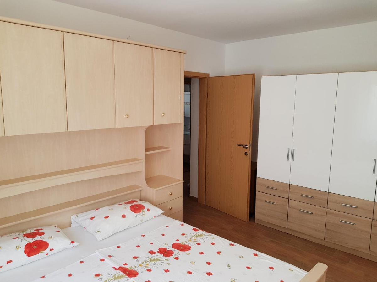Apartments Vila Tisa Mali Lošinj Esterno foto