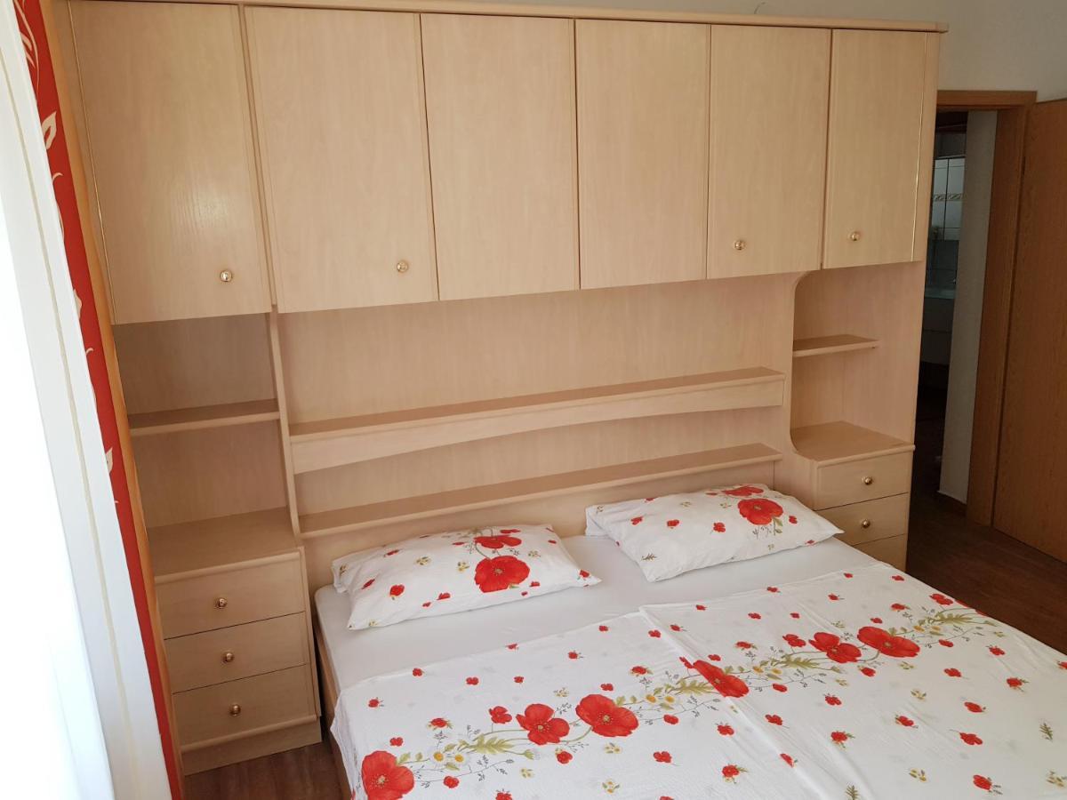 Apartments Vila Tisa Mali Lošinj Esterno foto