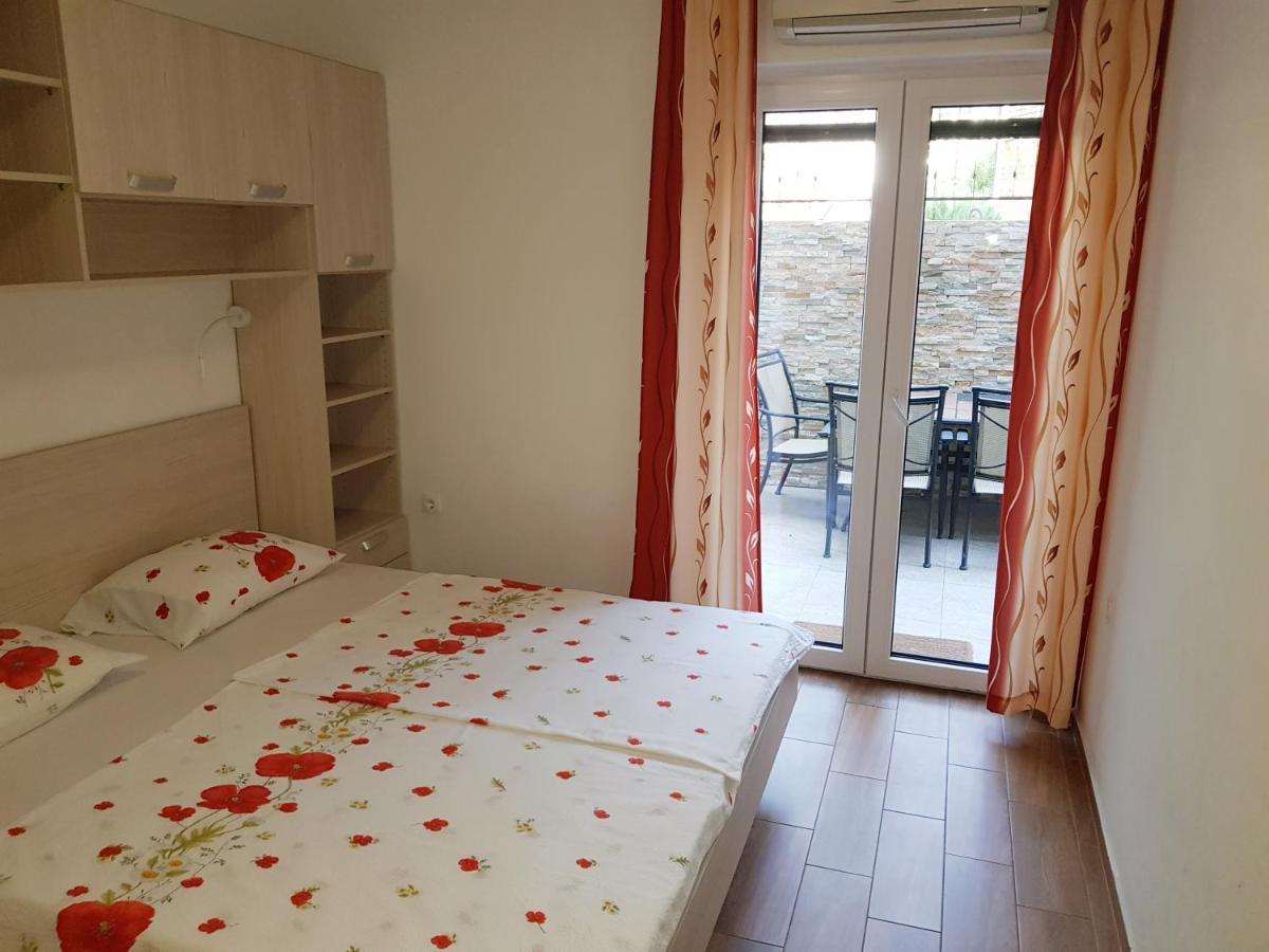 Apartments Vila Tisa Mali Lošinj Esterno foto