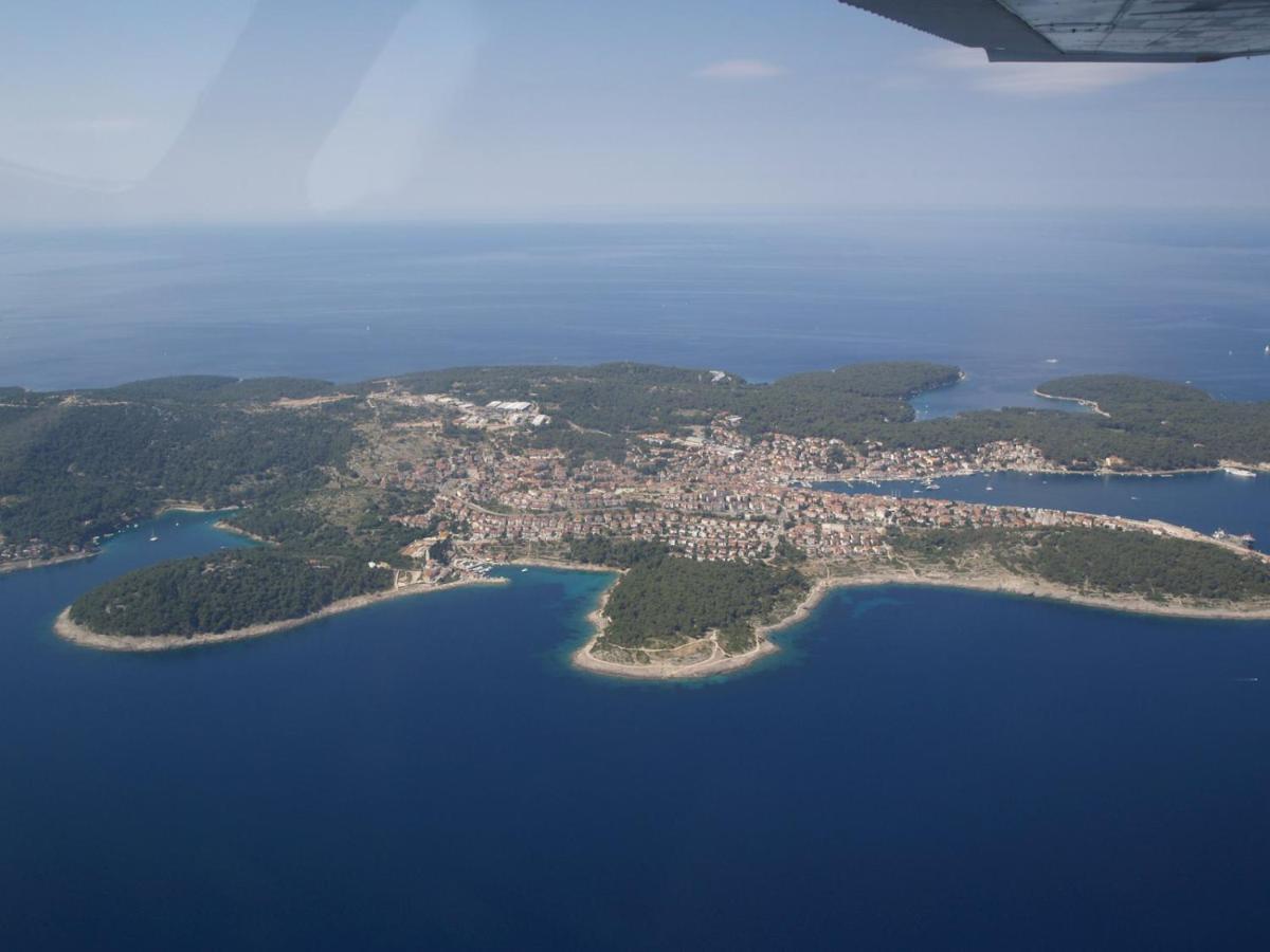 Apartments Vila Tisa Mali Lošinj Esterno foto