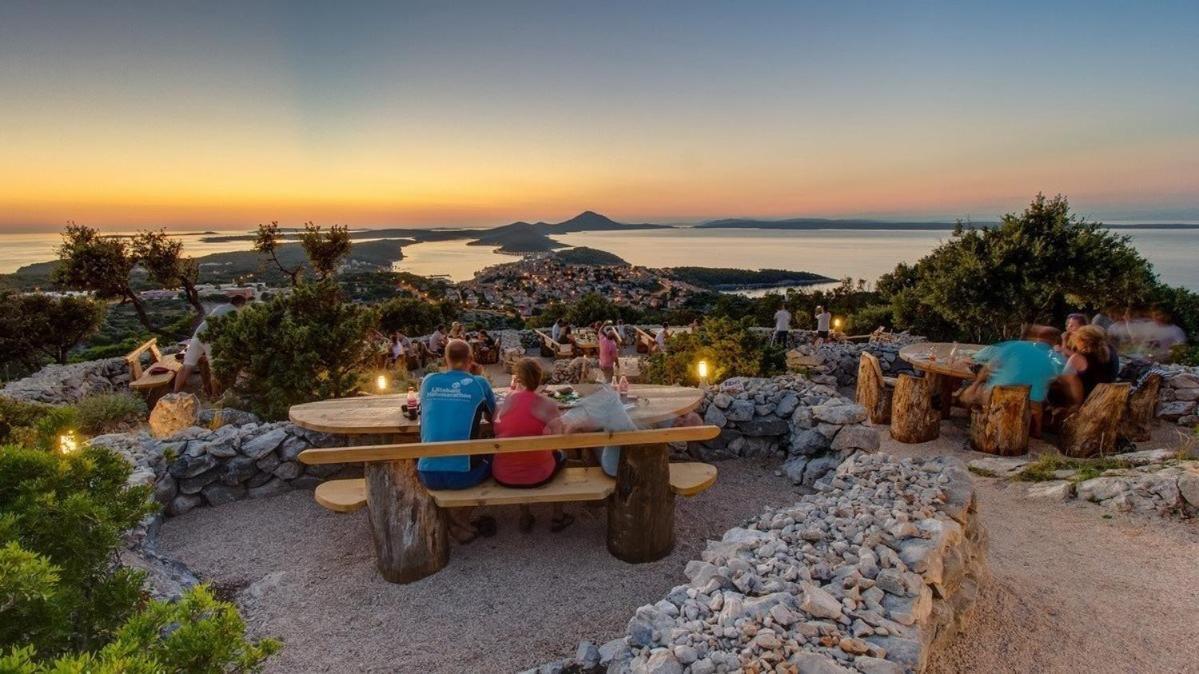 Apartments Vila Tisa Mali Lošinj Esterno foto