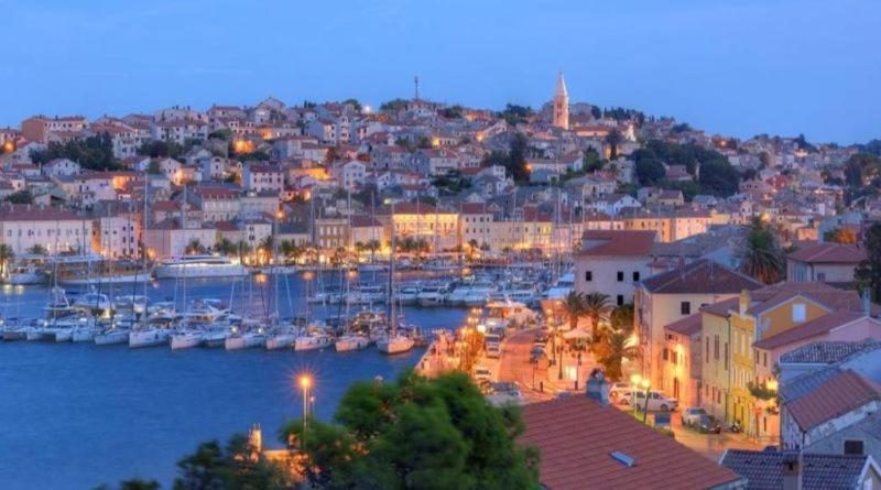 Apartments Vila Tisa Mali Lošinj Esterno foto