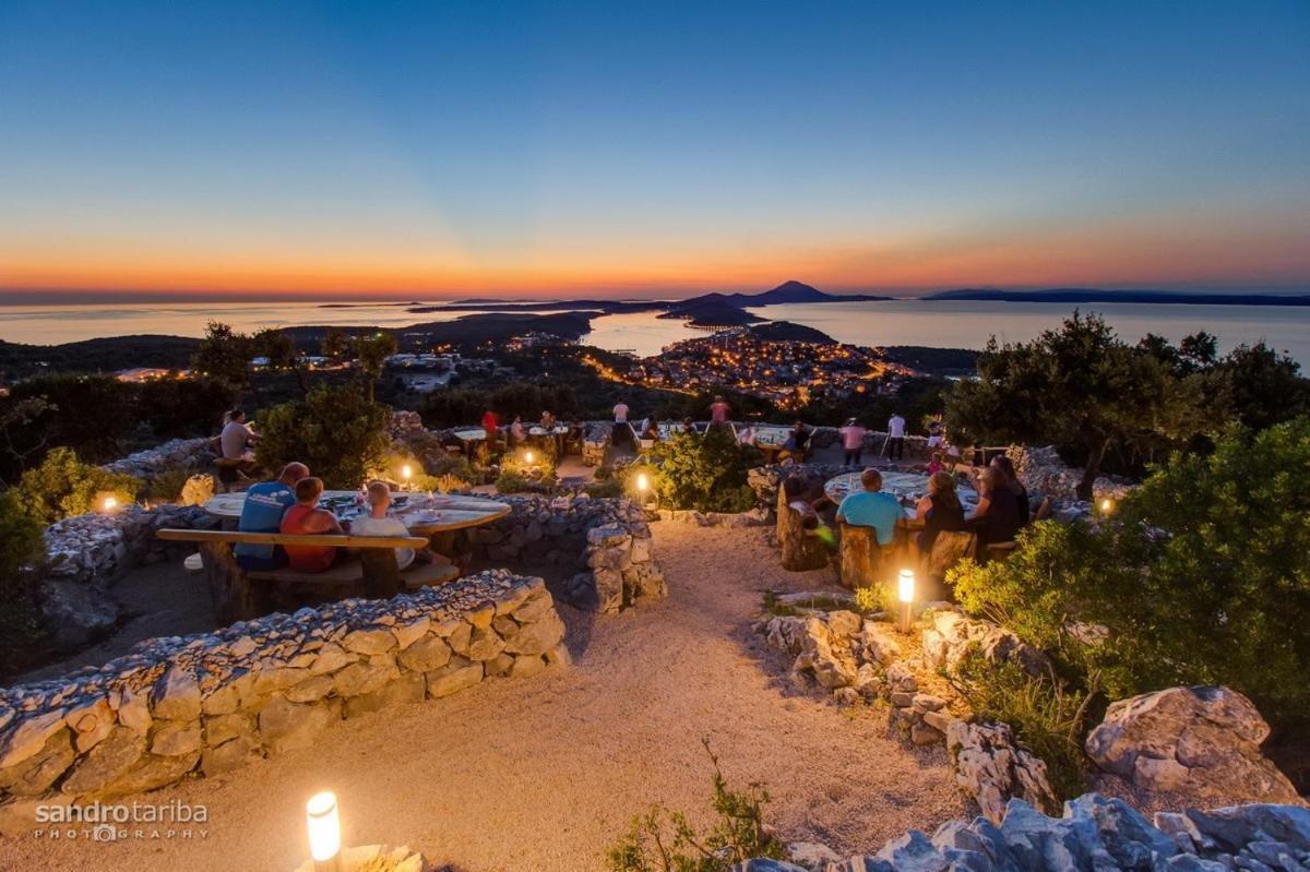Apartments Vila Tisa Mali Lošinj Esterno foto