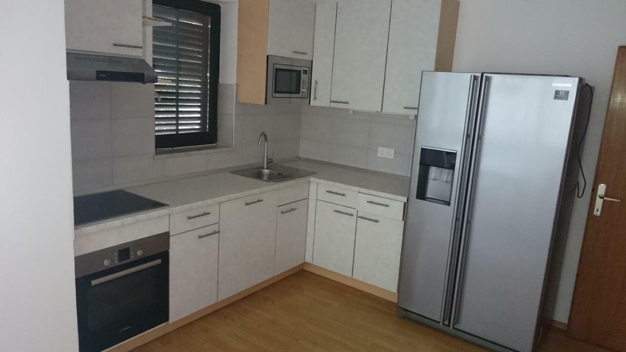 Apartments Vila Tisa Mali Lošinj Esterno foto