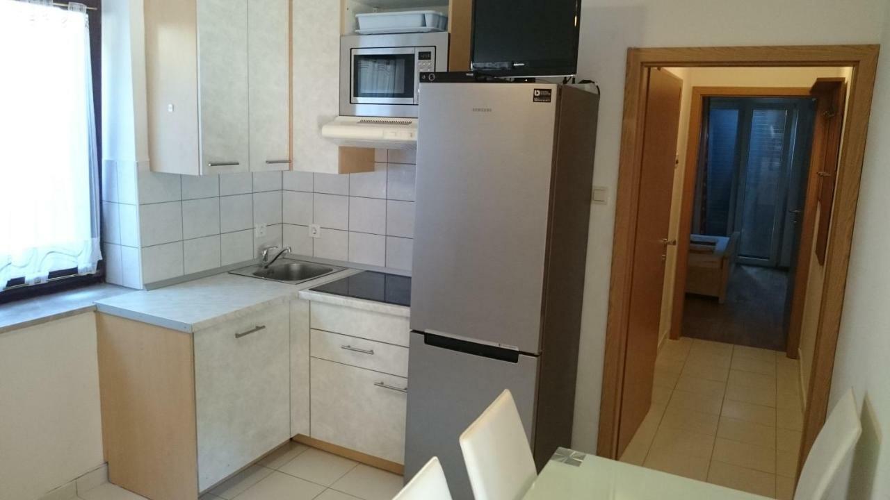 Apartments Vila Tisa Mali Lošinj Esterno foto