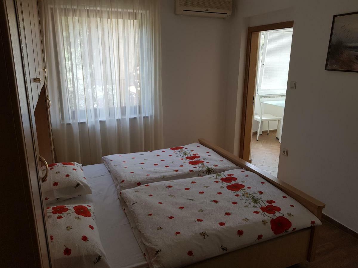 Apartments Vila Tisa Mali Lošinj Esterno foto