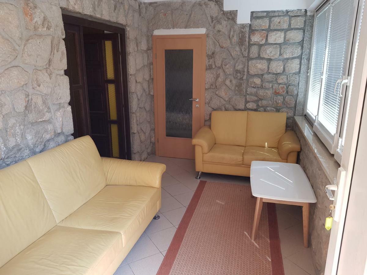 Apartments Vila Tisa Mali Lošinj Esterno foto