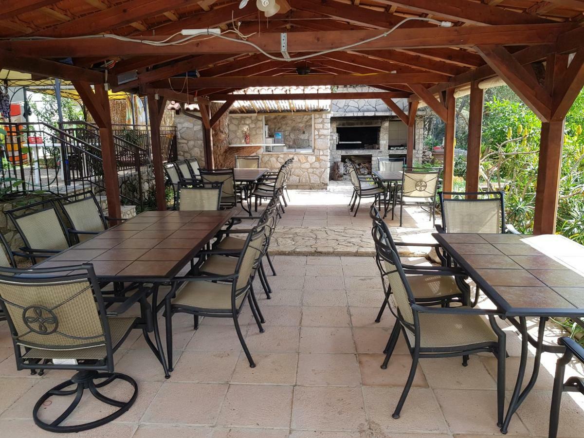 Apartments Vila Tisa Mali Lošinj Esterno foto