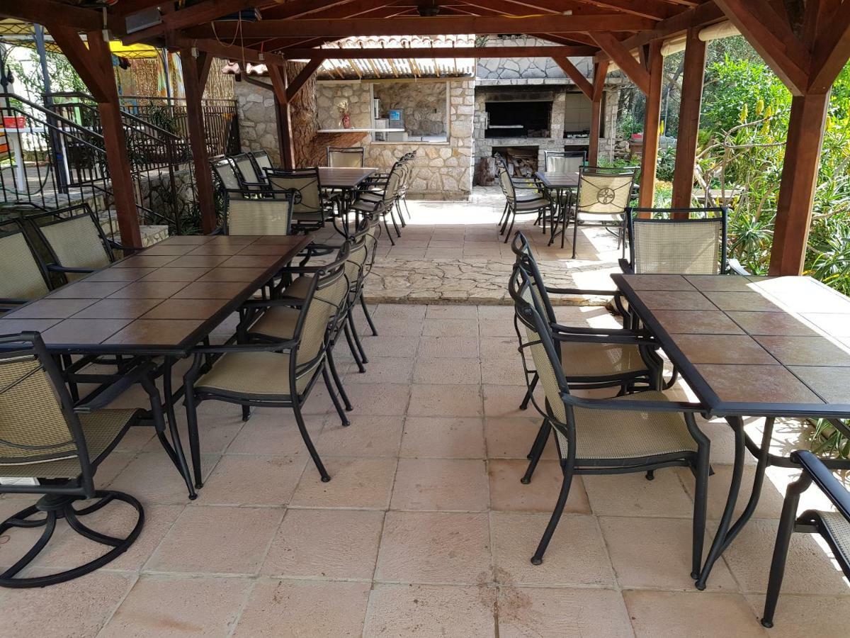 Apartments Vila Tisa Mali Lošinj Esterno foto